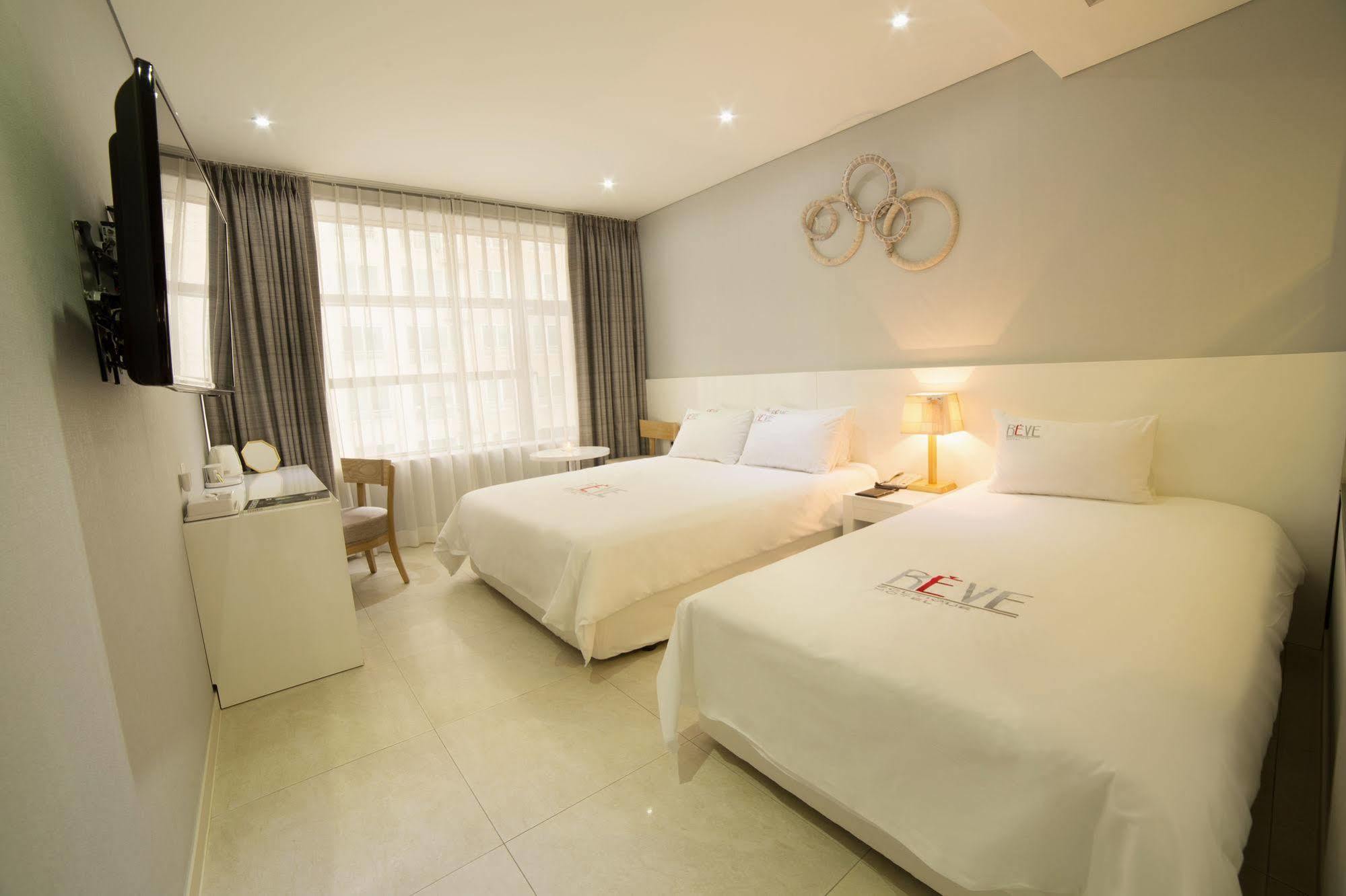 Reve Business Hotel Jeju Exterior foto