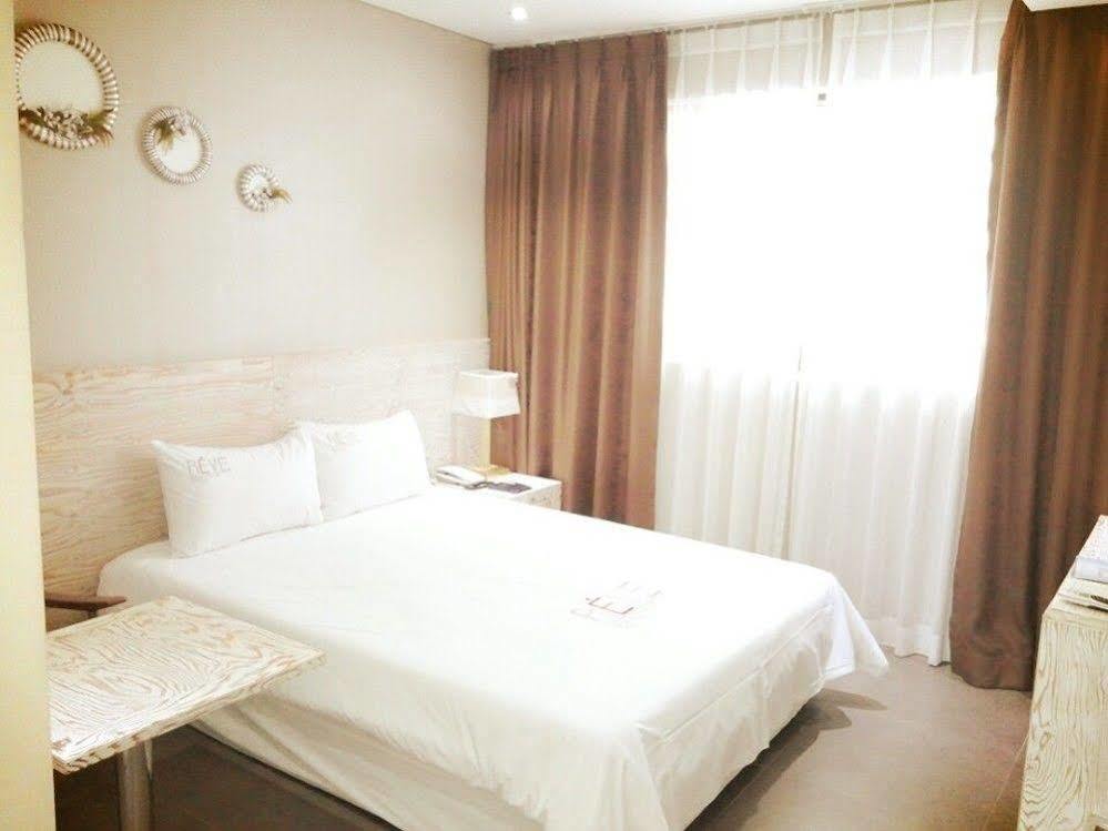 Reve Business Hotel Jeju Exterior foto